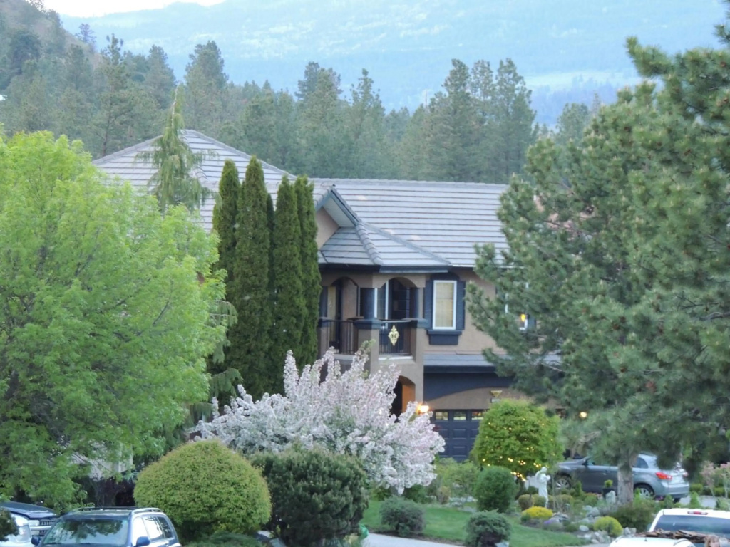 Summer Express Kelowna - Bed & Breakfast