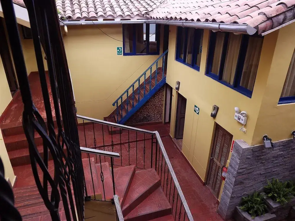 Hostal Illapa Inn