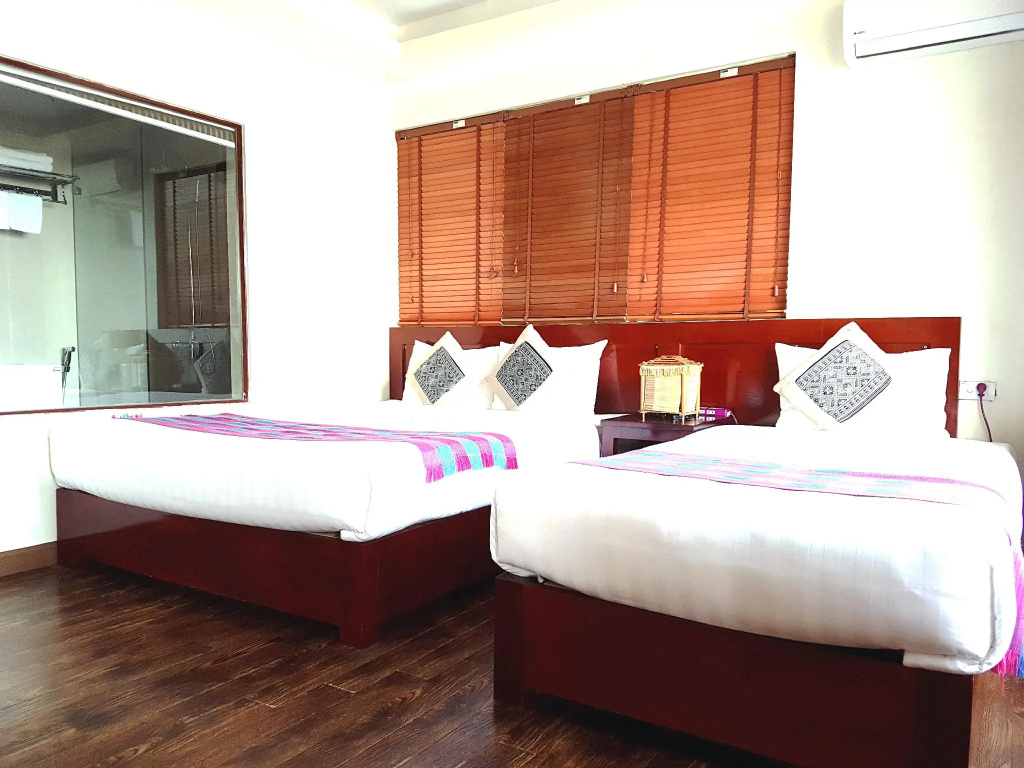 Deluxe Double room (twin beds)
