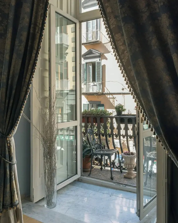 Deluxe Double room with balcony (full double bed)