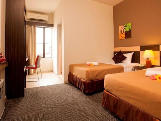 Leo Express Hotel
