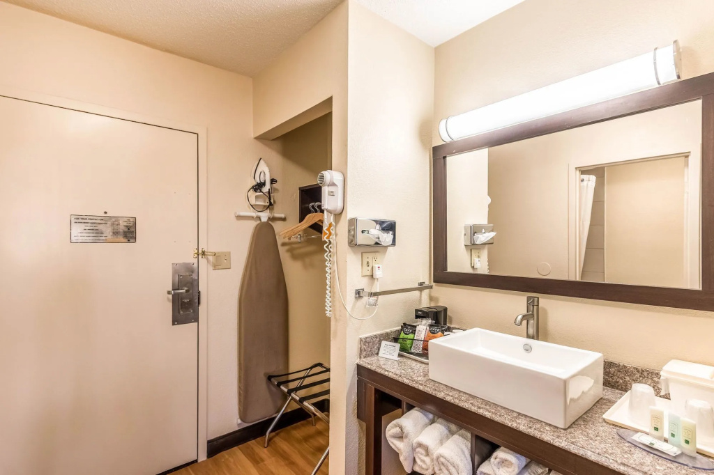 Colby Inn and Suites - Général