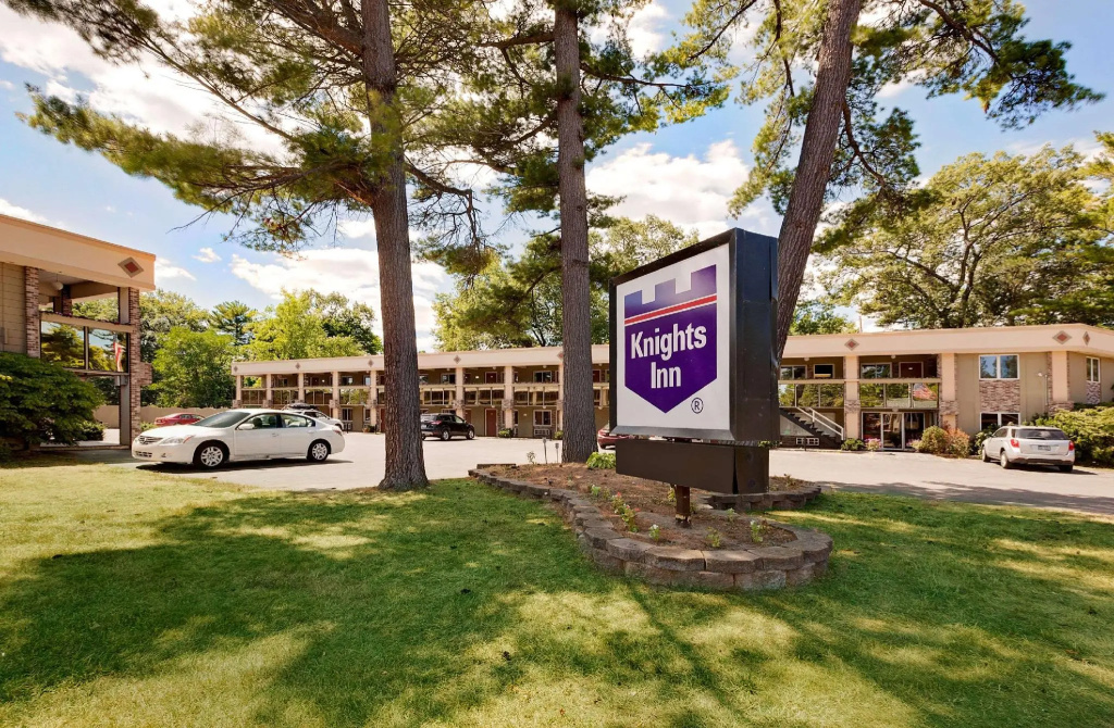 Super 8 by Wyndham Traverse City