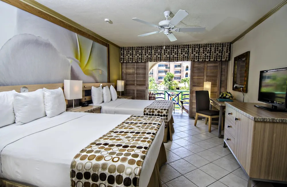 Standard Quadruple room with balcony and with view