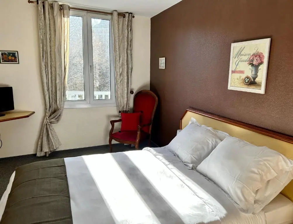 Standard Double room (full double bed)
