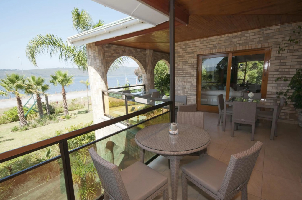 Lagoon Breeze Guest House