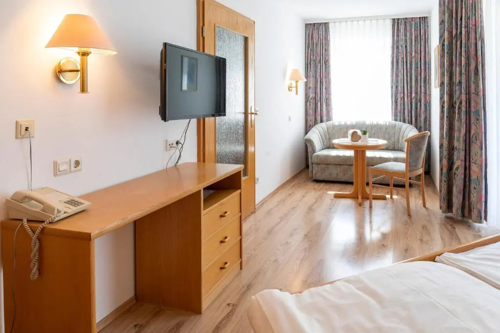 Standard Double room (full double bed)