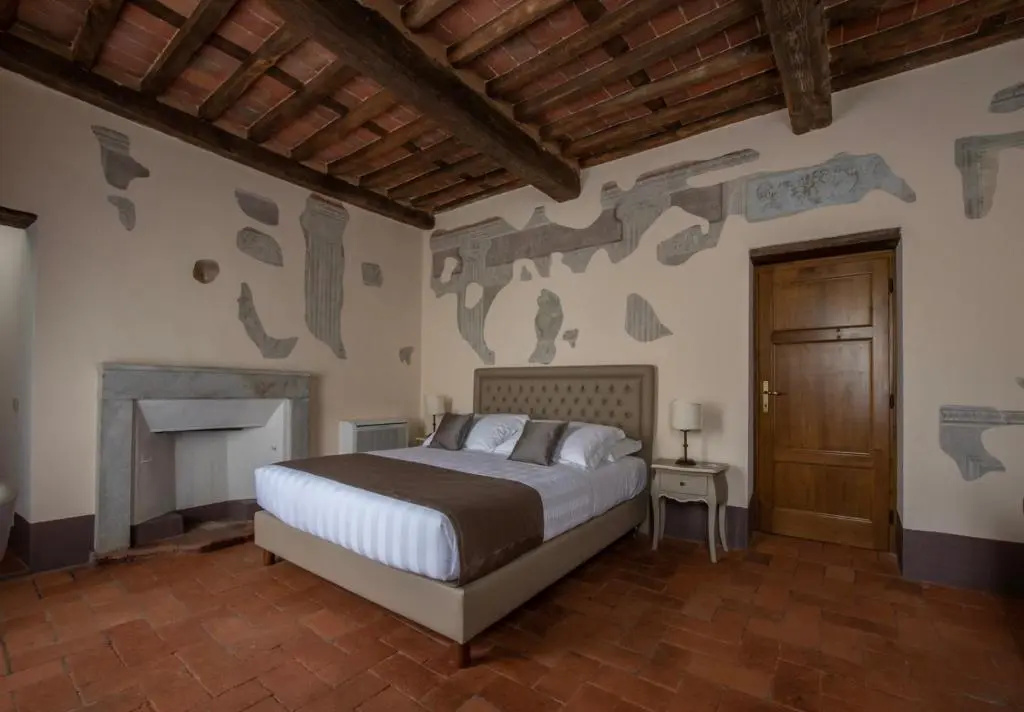 Deluxe Double room (full double bed)