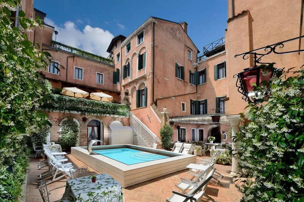Hotel photo 7
