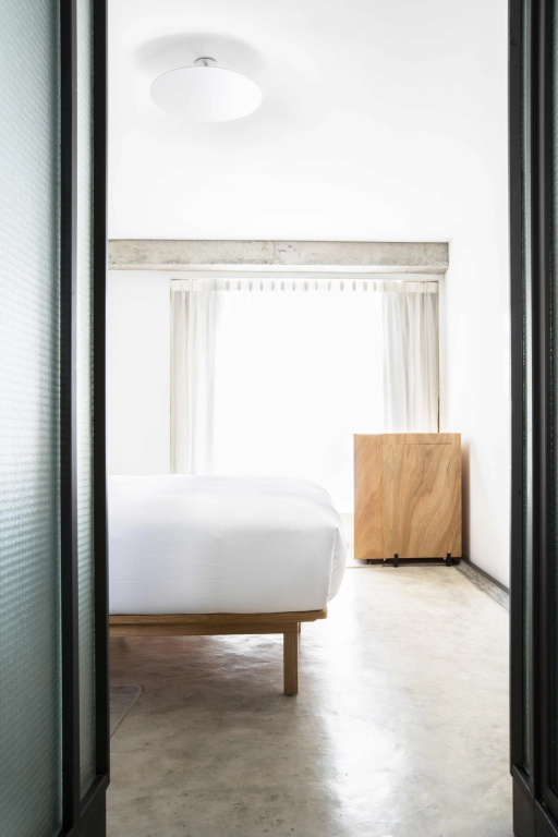 Deluxe Double room (full double bed)