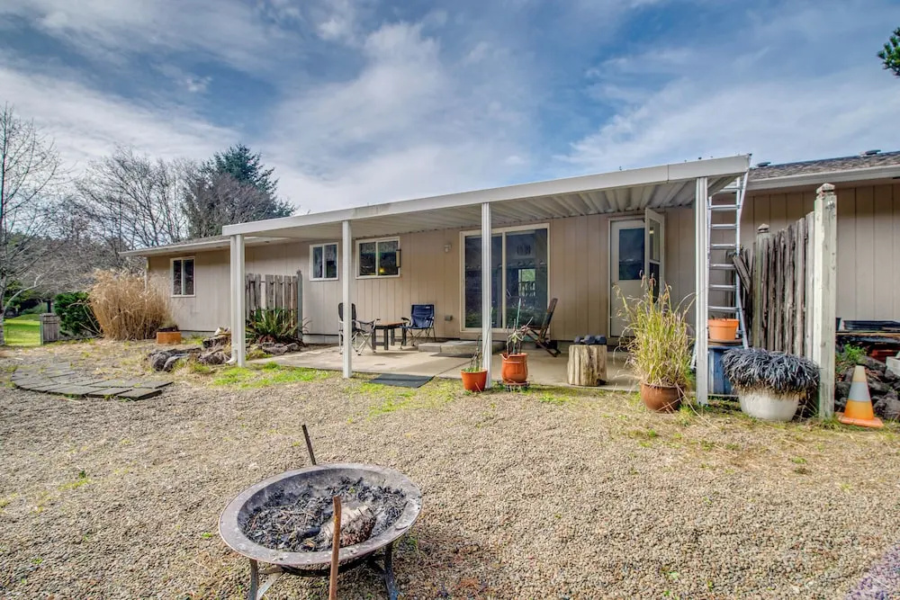 Ocean City Home w/ Fenced Yard: 1 Mi to Beach!