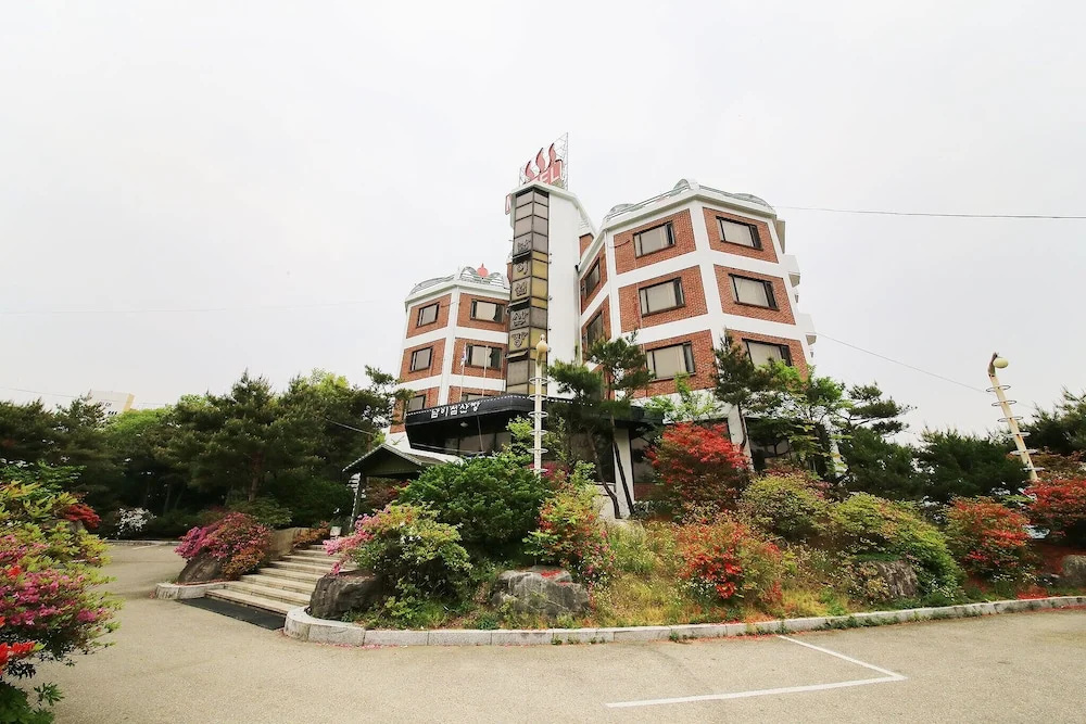 Gapyeong Namiseom Hotel