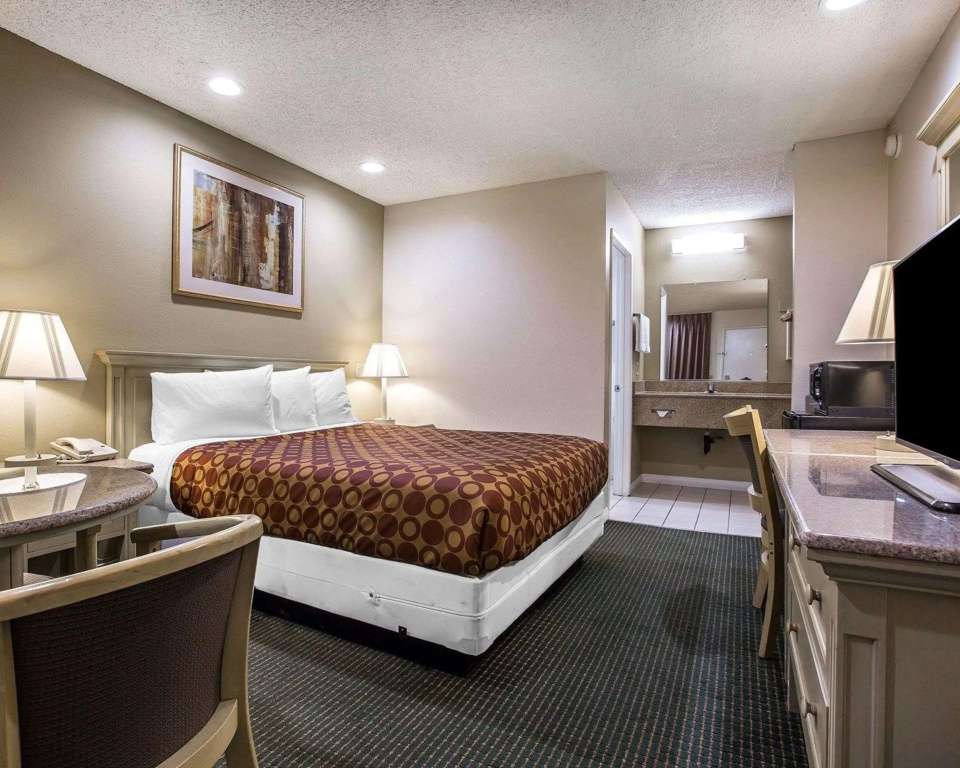 Standard Double room (full double bed)