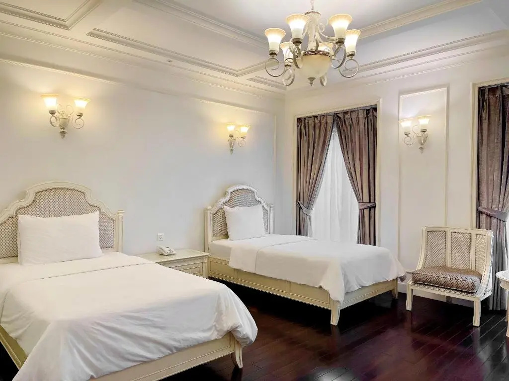 Deluxe Double room with city view (twin beds)