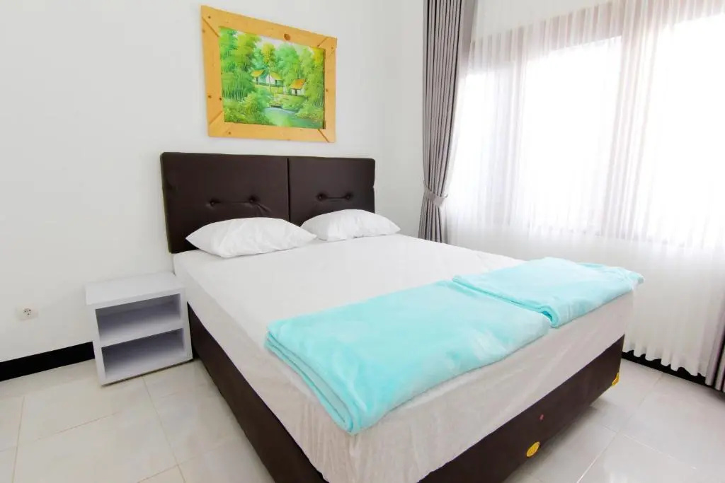 Standard Double room (full double bed)
