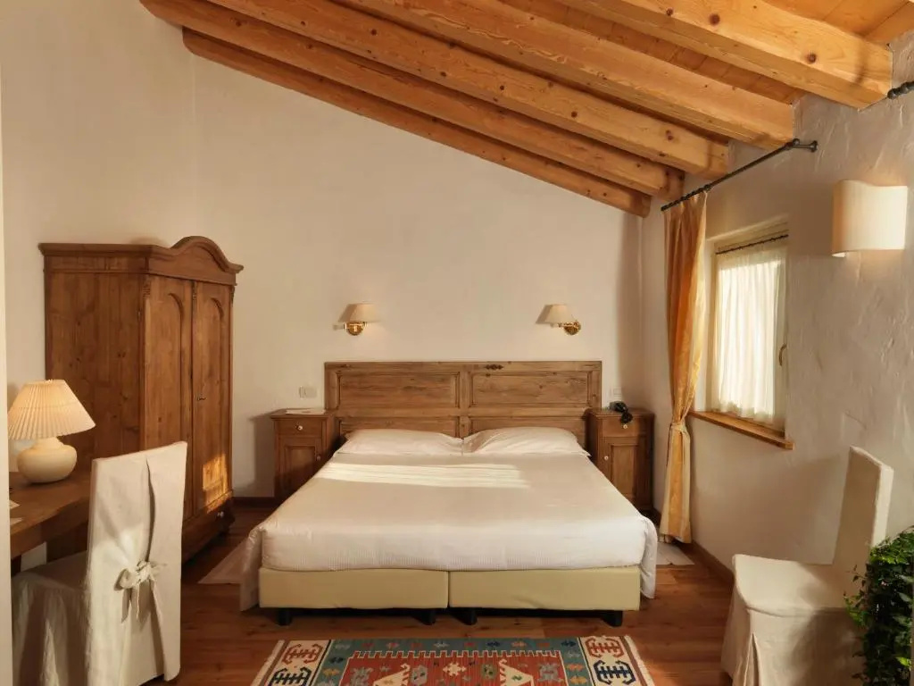 Standard Double room (full double bed)