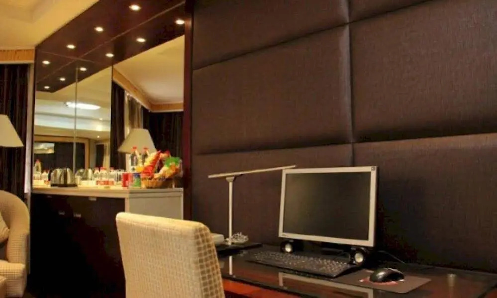 Hotel photo 12