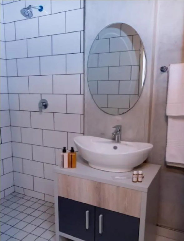 Luxury Double Suite (full double bed)