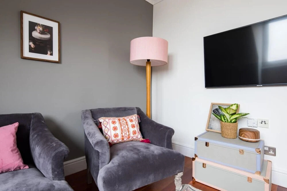 The Cromwell Road Escape - Modern & Central 1BDR Flat with Rooftop Terrace