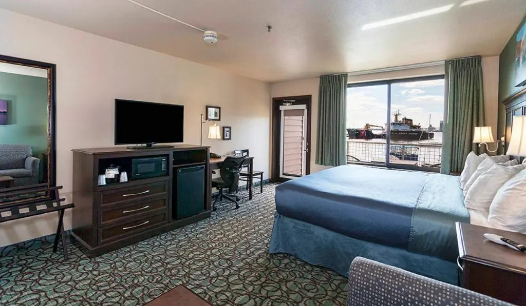 Park Point Marina Inn - Chambres