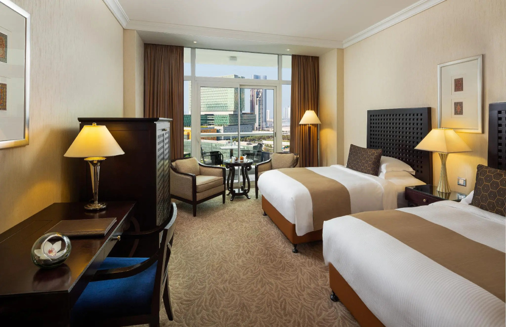Spacious Double room with balcony (twin beds)
