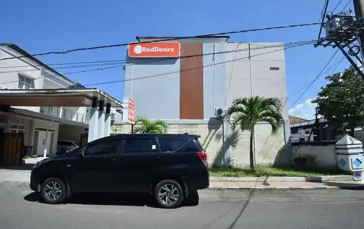 RedDoorz near Alun Alun Cilacap