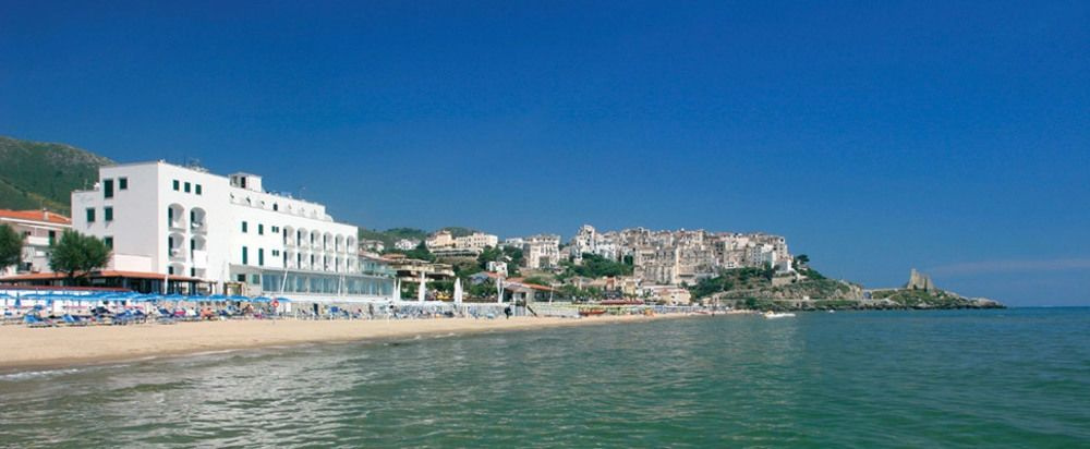 Beach & Waterfront