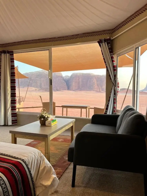 Deluxe Double room with mountain view (full double bed)