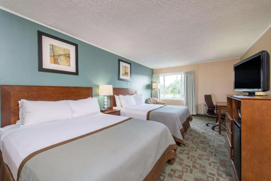 Superior Quadruple room