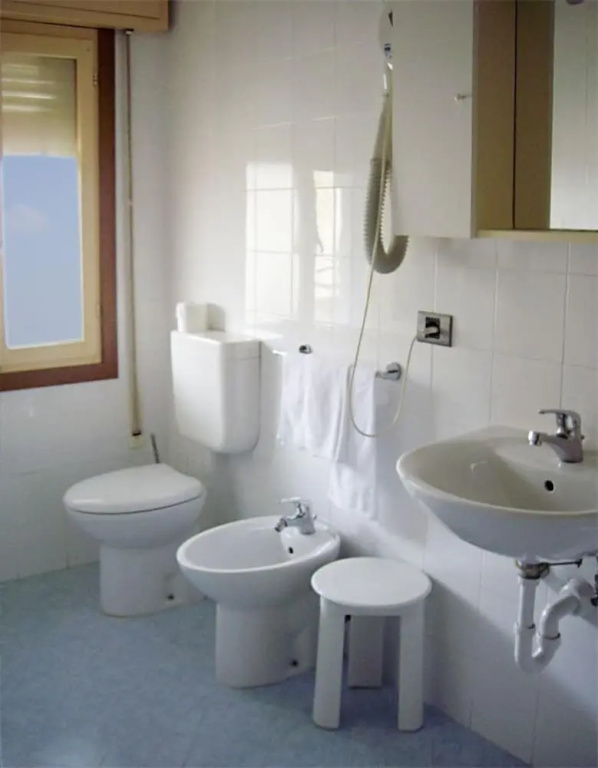 Economy Double room (full double bed)