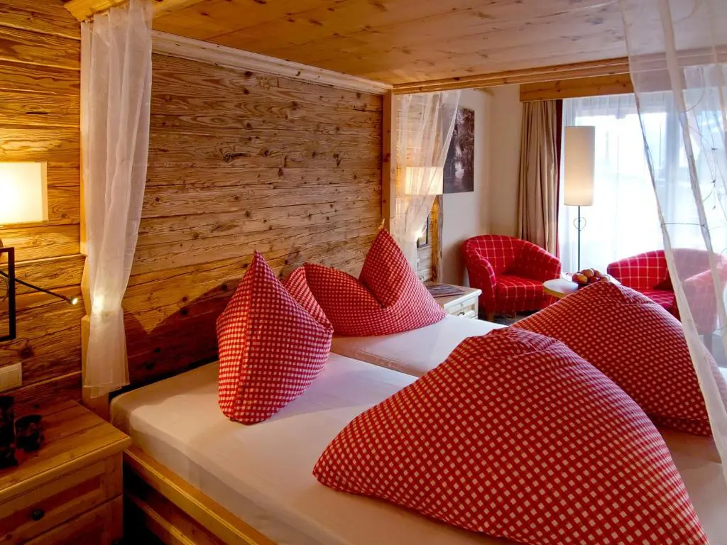 Superior Double room with balcony (full double bed)