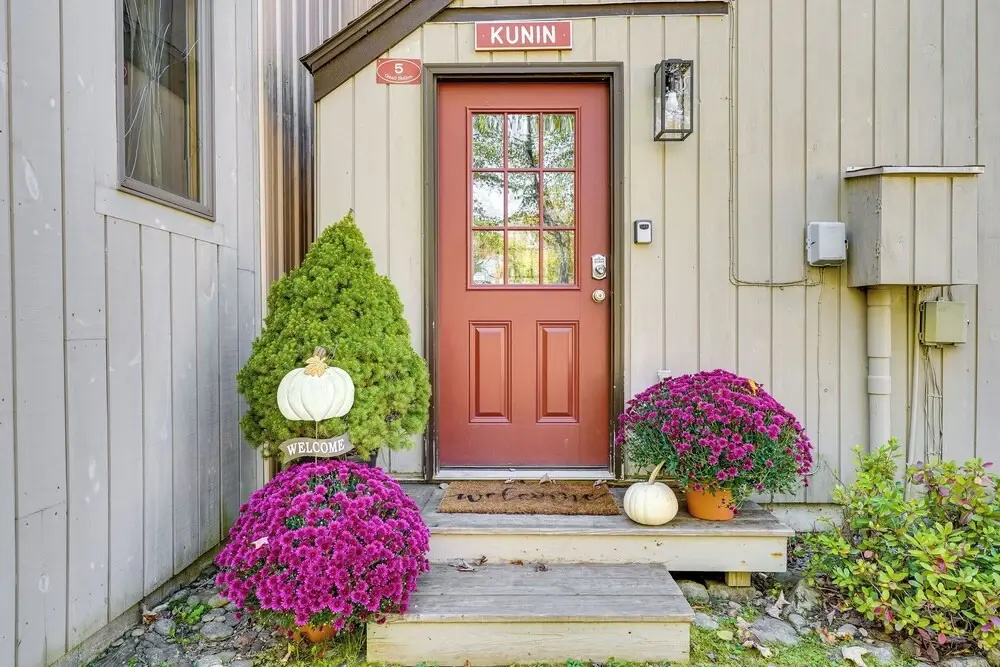 Modern Mountain Haven: 5 Mi to Mt Snow Slopes!