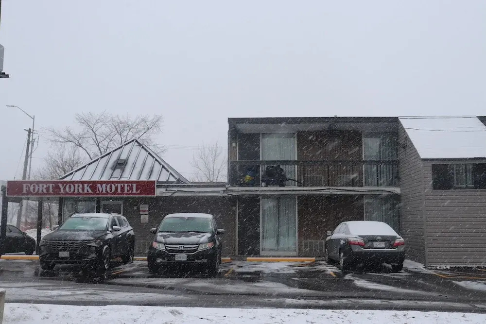 Fort York Motel — фото