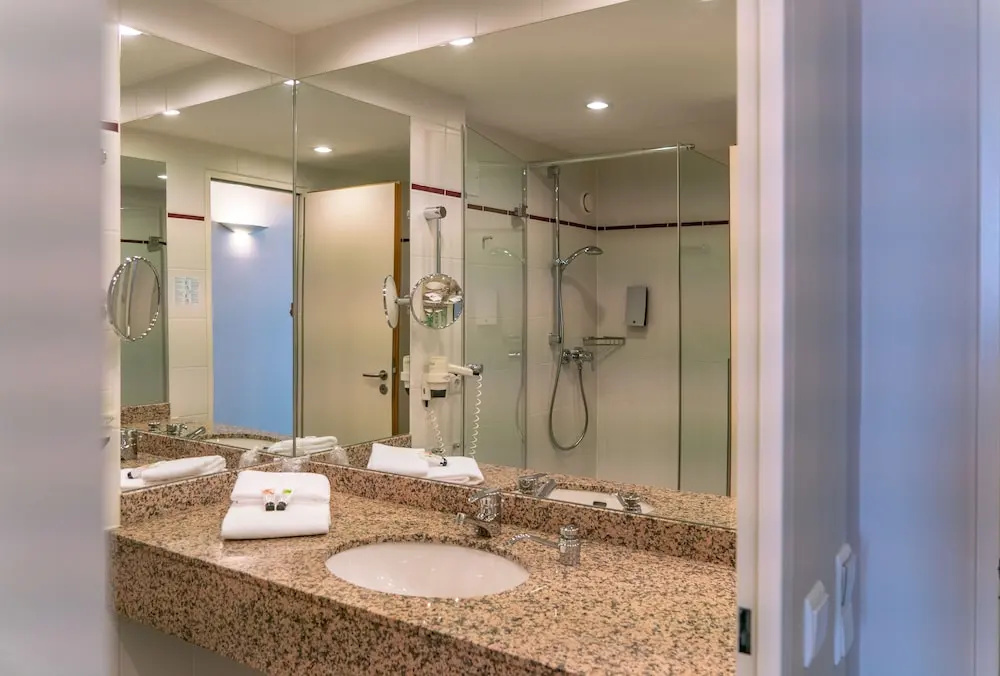 Globana Airport Hotel - Chambres