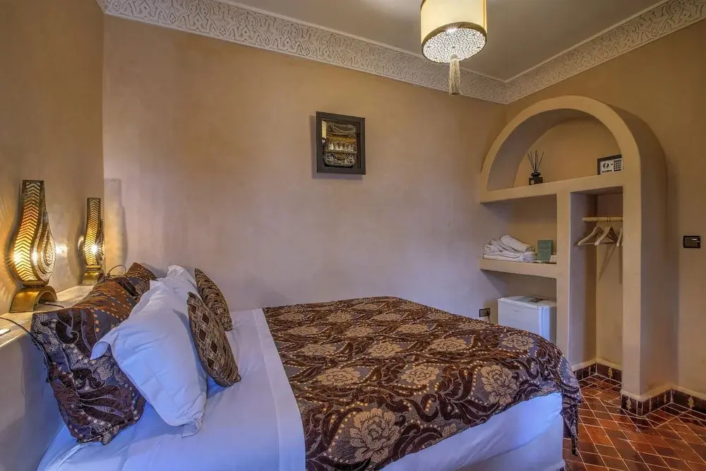 Economy room