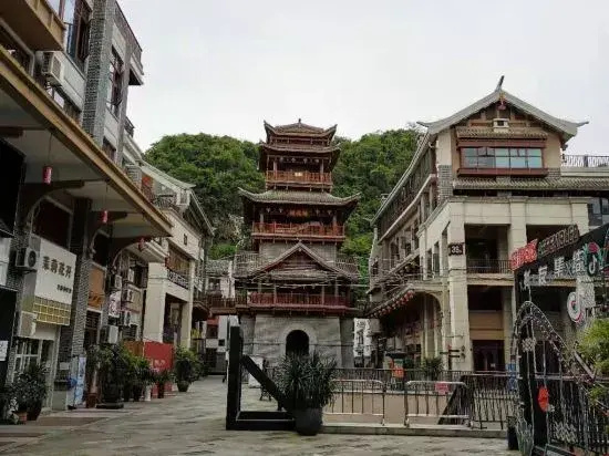 Liuzhou Panlong Yueyin Hotel