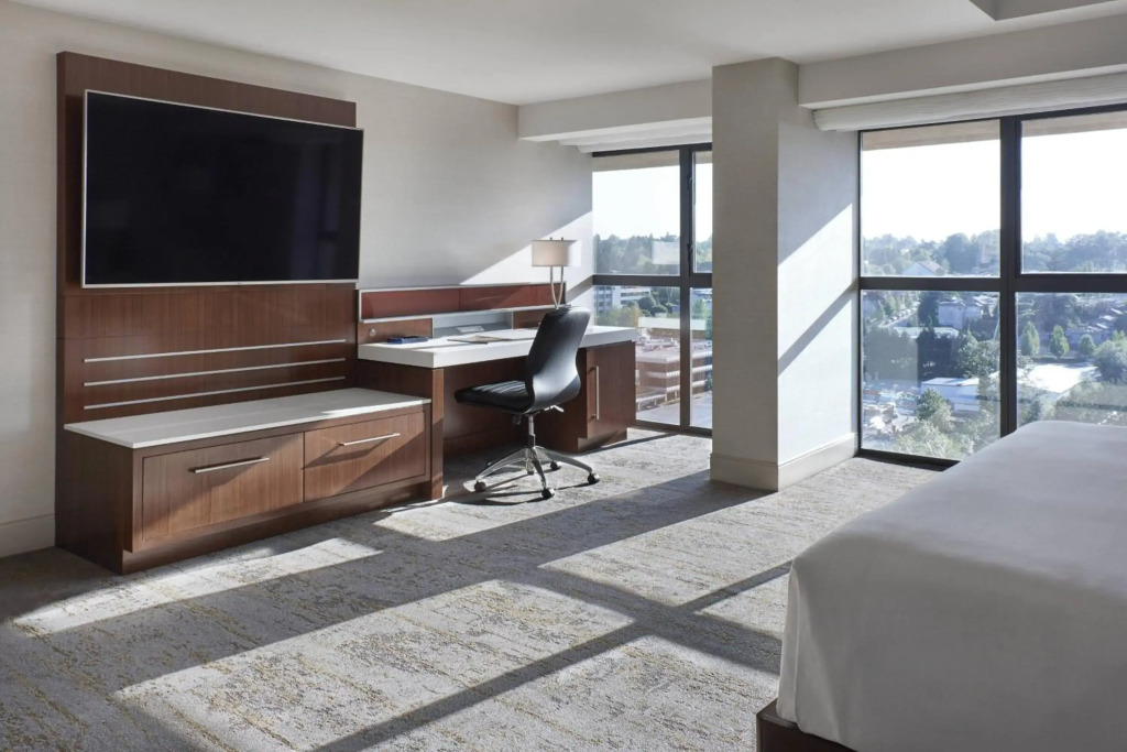 Delta Hotels by Marriott Burnaby Conference Centre - фото 8