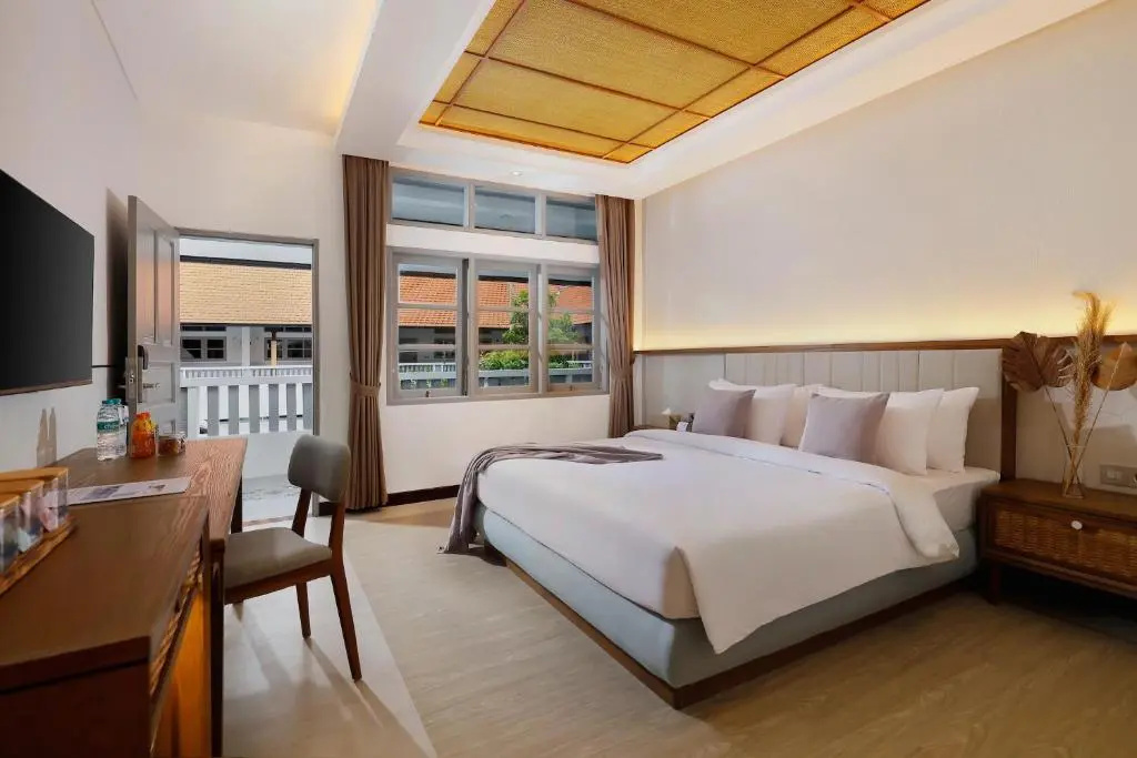 Deluxe Double room (full double bed)