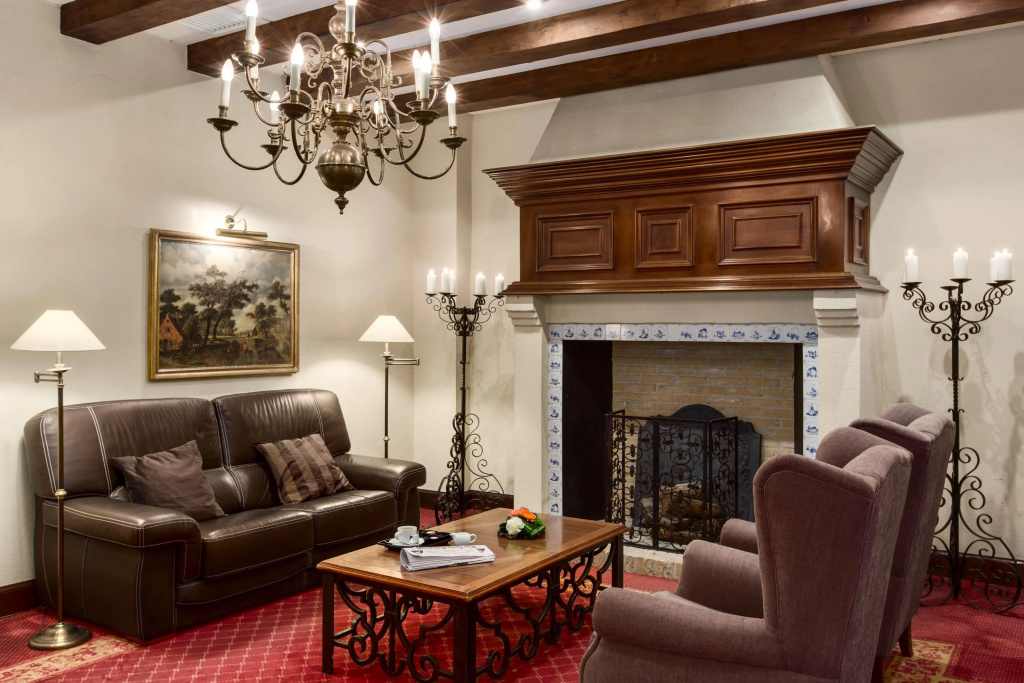 Lobby & Reception