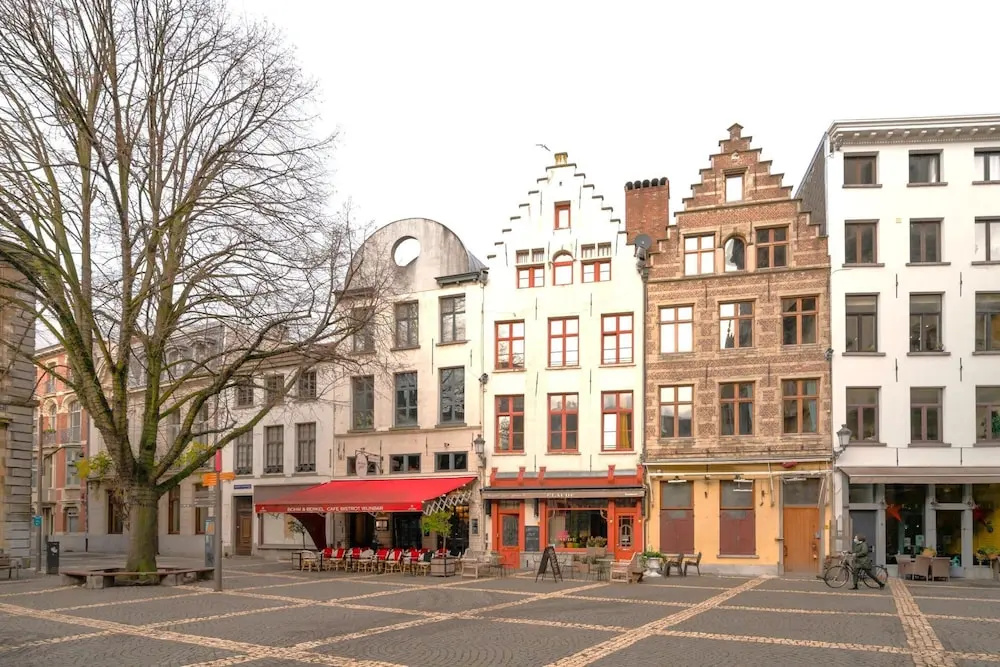 Apartment for 6 With Antwerp City Views