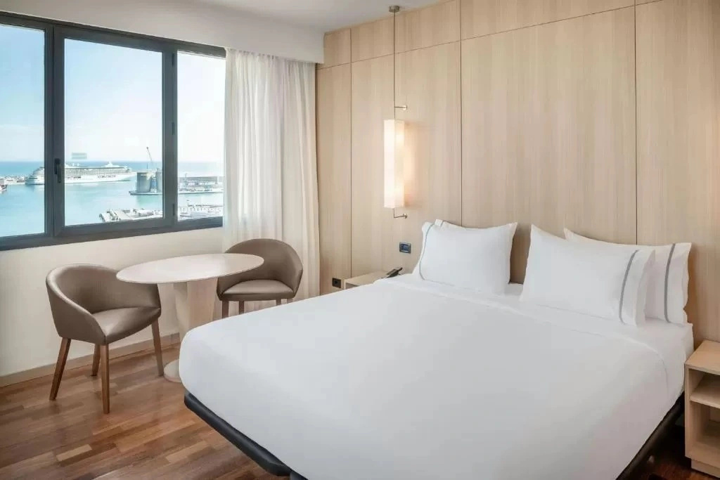 AC Hotel Málaga Palacio – Bild 3