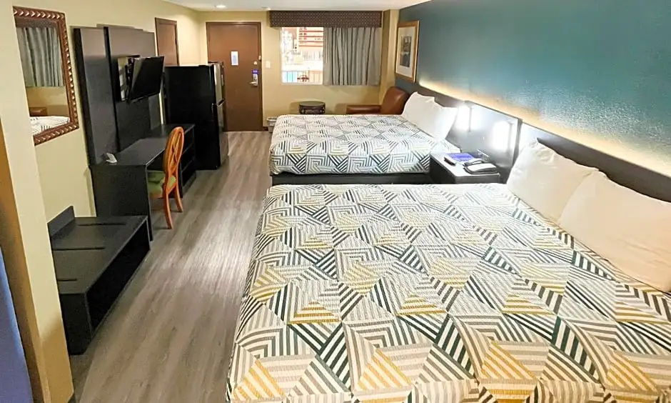 Deluxe Quadruple room