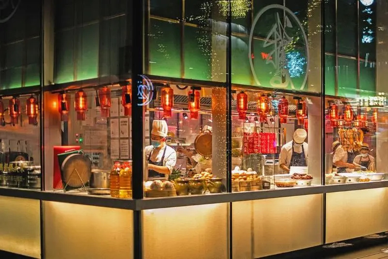 Food & Beverage
