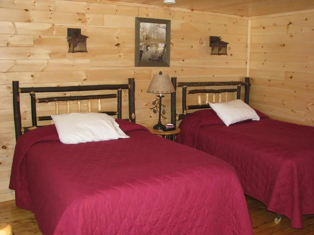 Pine Knoll Hotel - Chambres