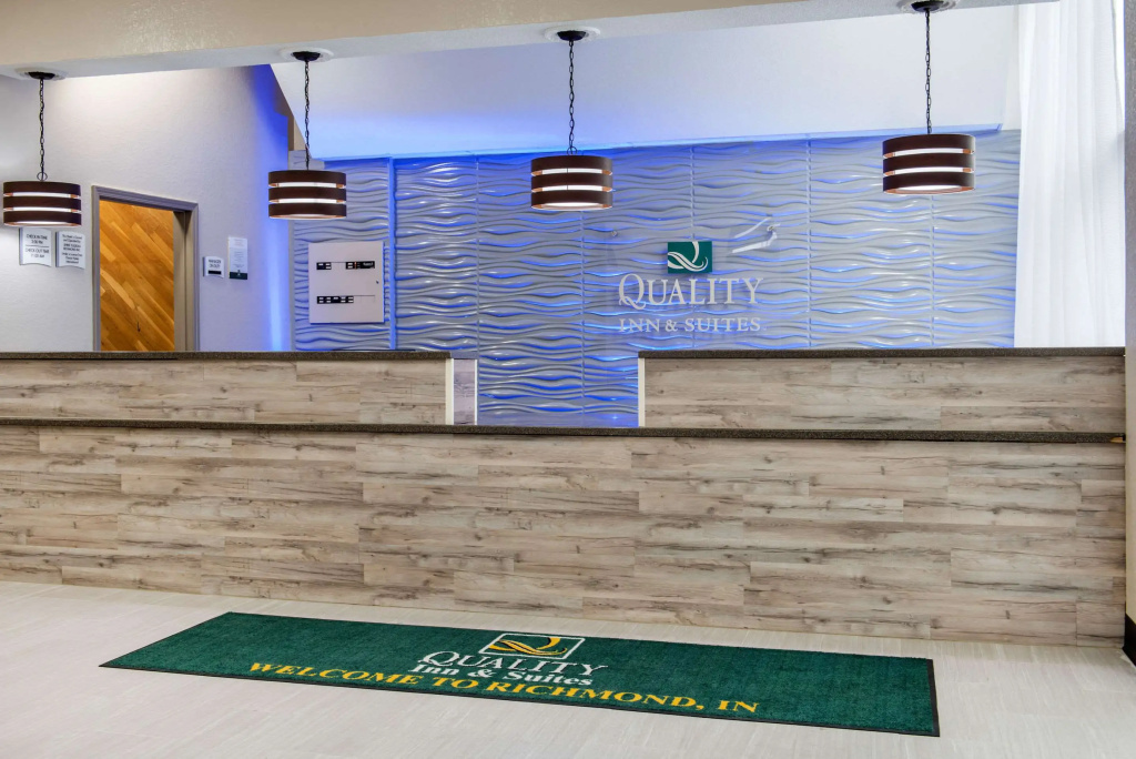 Lobby & Reception