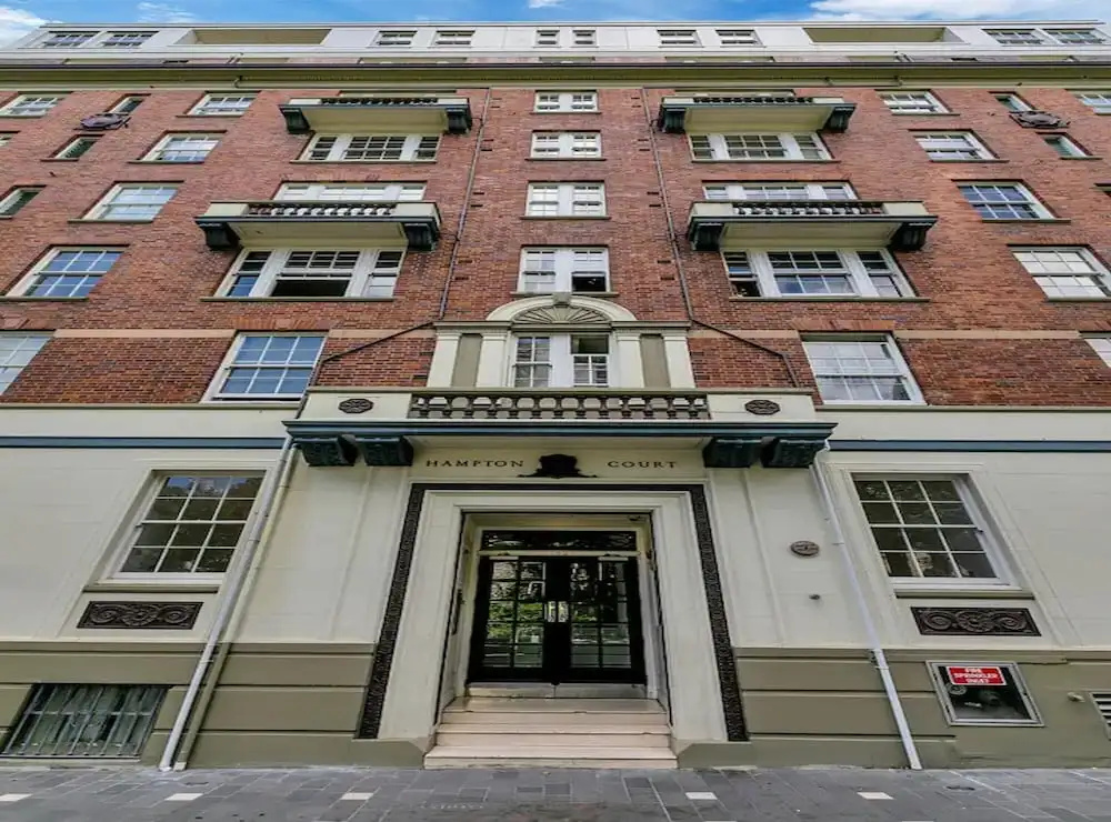 Heart Of The City Apartment In Heritage Building