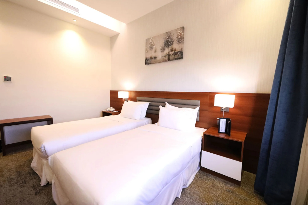 EVA Hotel — 4