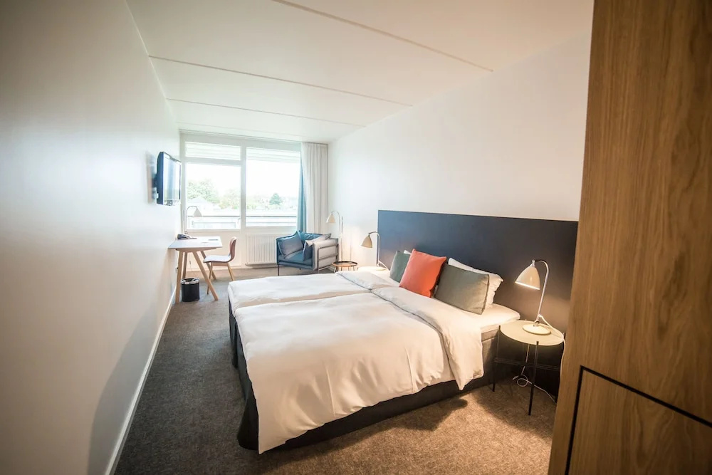Superior Double room with balcony and with sea view (twin beds)