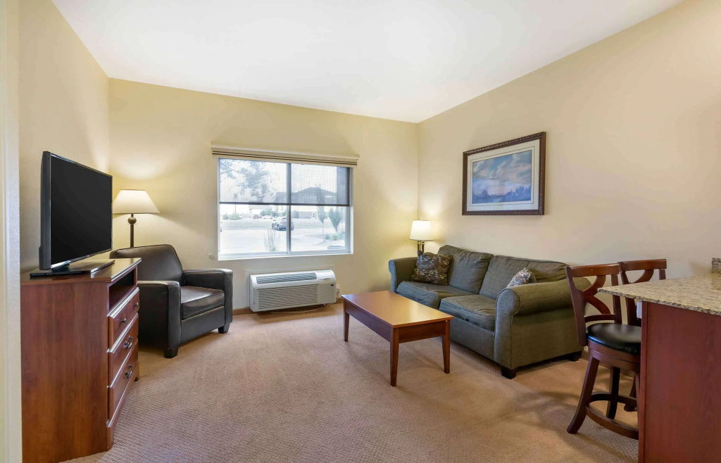 1 Bedroom Double Suite (full double bed)