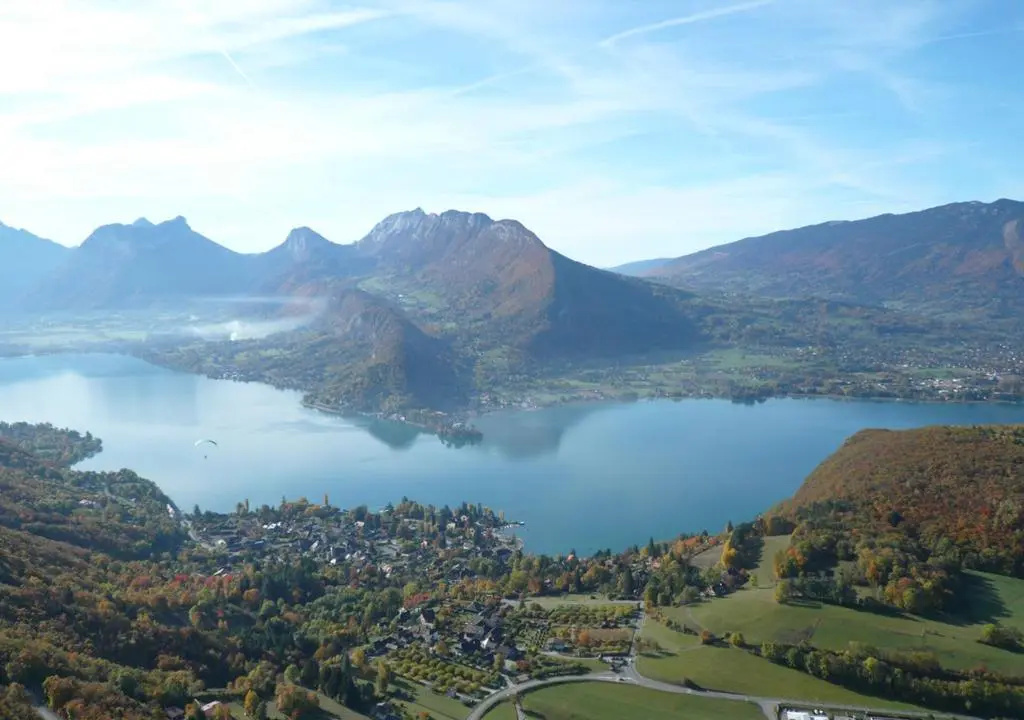 Cosy au bord du lac avec terrasse privée